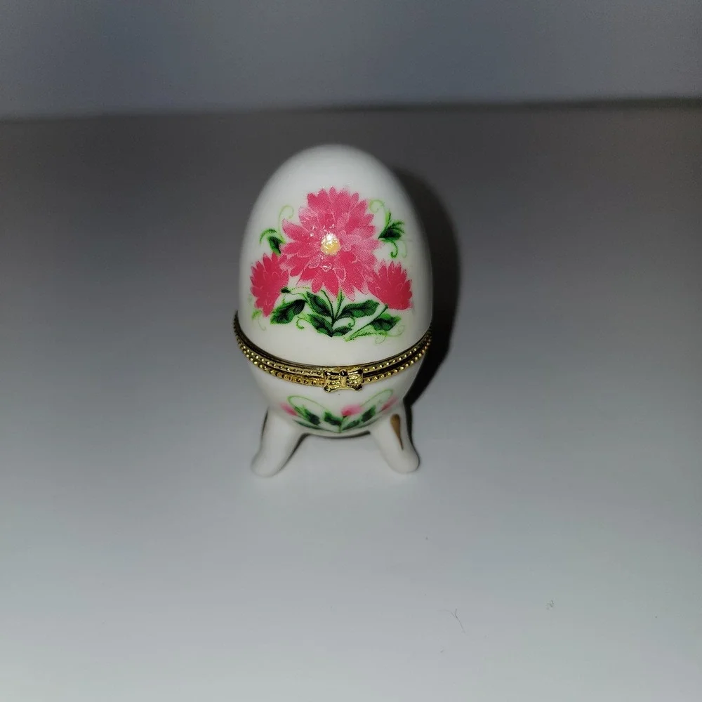 Vintage Floral Ceramic Hinged Egg Shaped Trinket Box Gold Trim 3 Footed